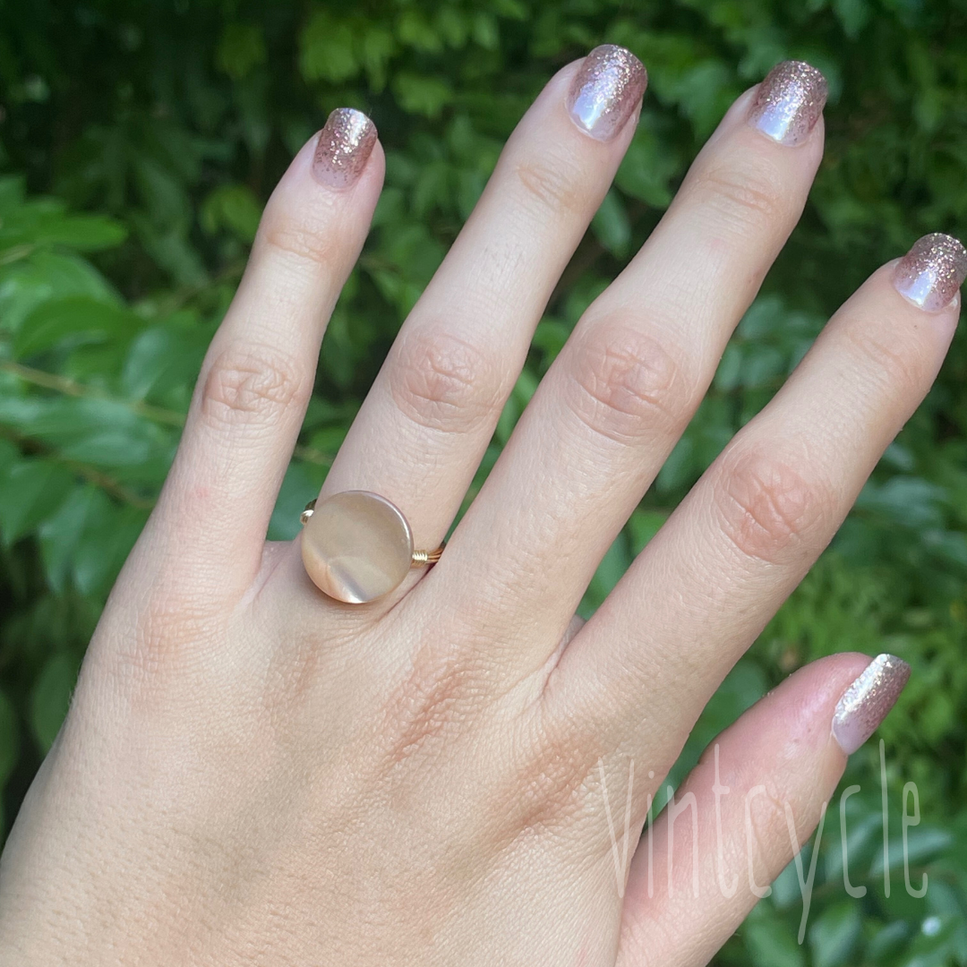 Pearlescent Brown Gradient Button Ring